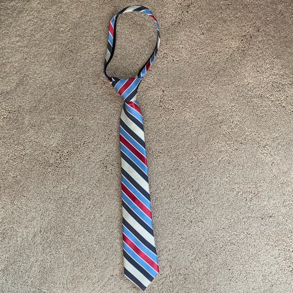 NWT zipper tie